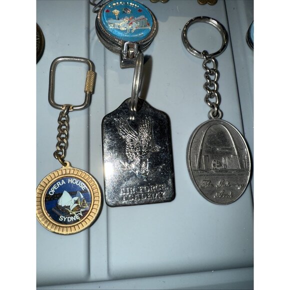 Souvenir Vintage Keychain Lot Military Cable Car Sydney Opera House US States - Picture 2 of 13